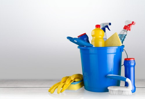 Bathroom deep cleaning and limescale removal in Edgware