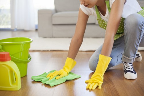 Thorough end of tenancy cleaning in an Edgware kitchen and bathroom